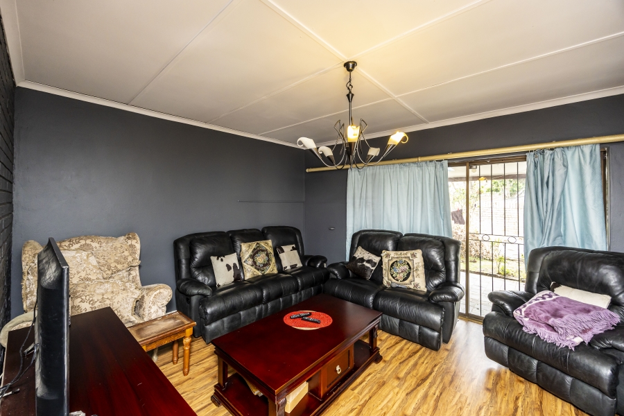 4 Bedroom Property for Sale in Nahoon Valley Park Eastern Cape